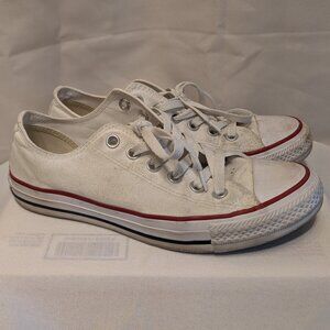 Converse White Canvas Sneakers with Red Accents Size 6 Men's 8 Women's